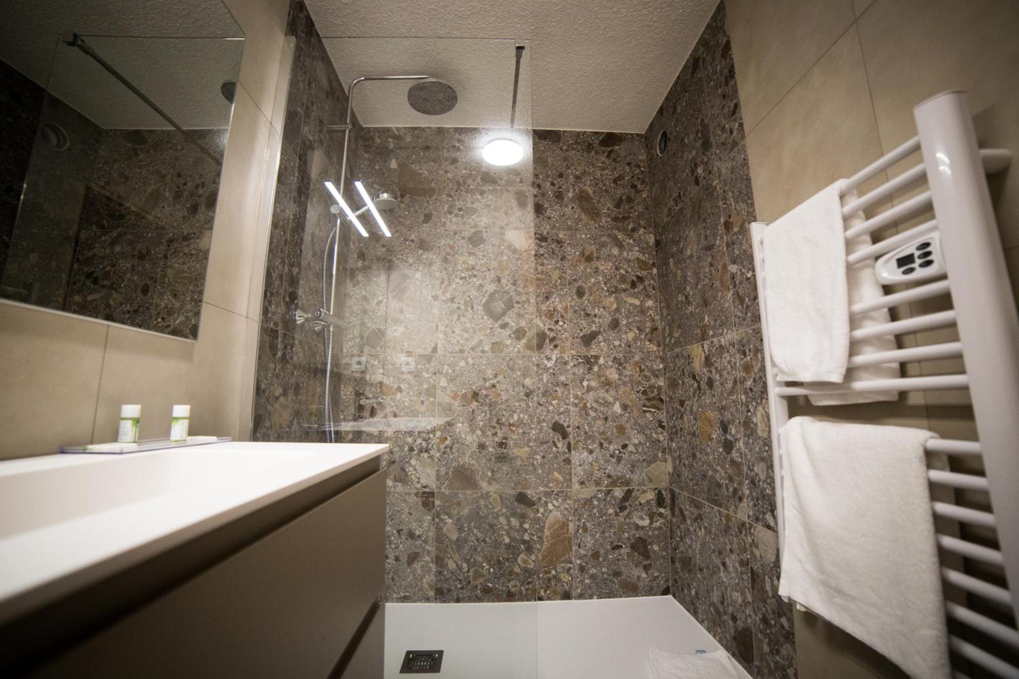 Le Catinat Fleuri Hotel Guillestre Ngoại thất bức ảnh
